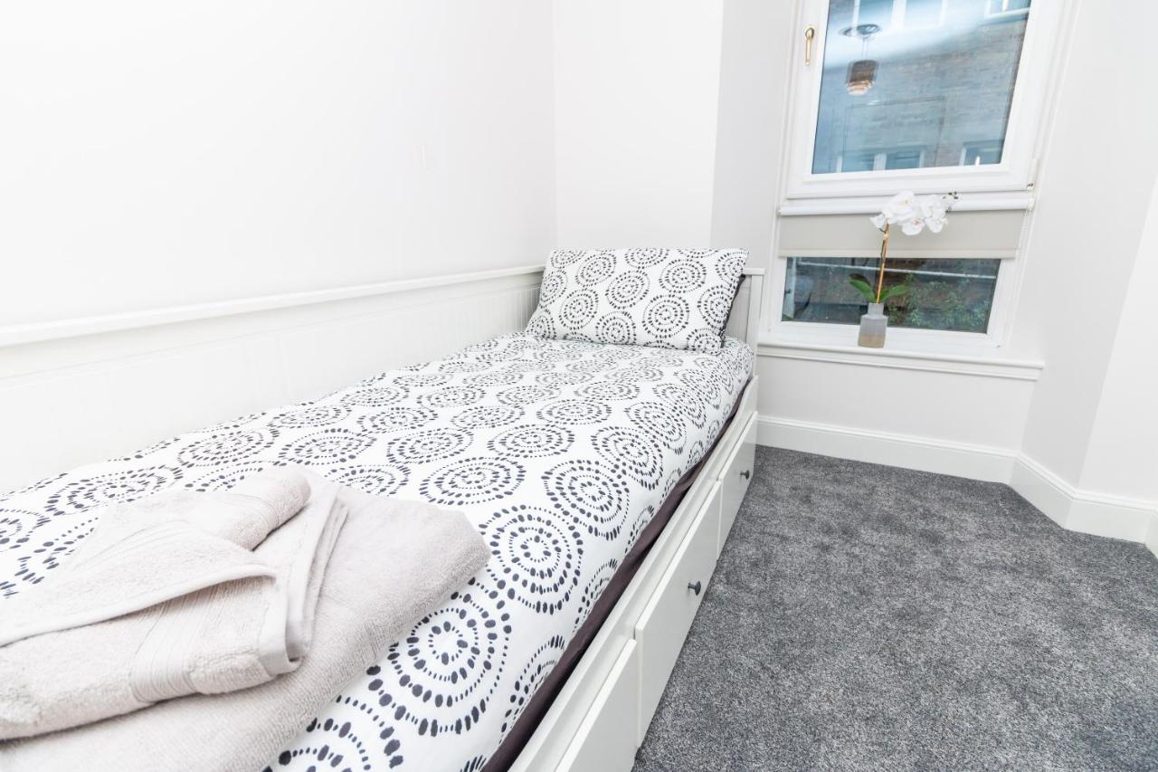 D'City Apartment, Up To 5 Guests Dundee Exteriör bild